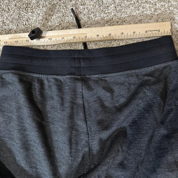 Under Armour Jogger Pants Mens Medium Black Gray Fitted Tapered Athletic 1347273 - Picture 8 of 11